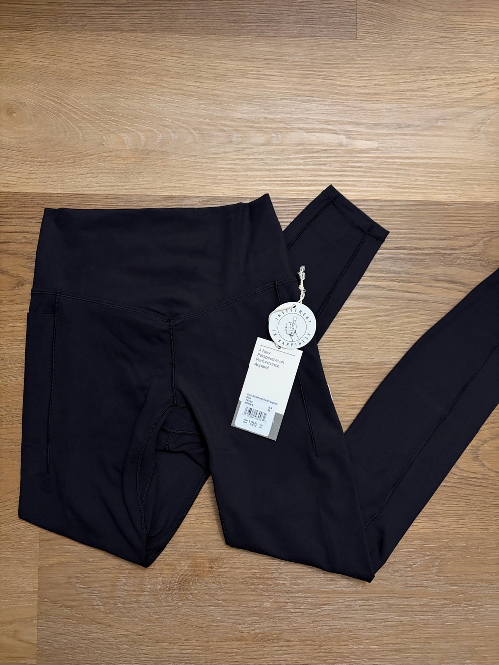 Vuori AllTheForm Pocket Legging NWT Black size XS